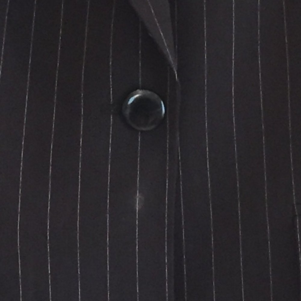 Kasper 2 pc Black Pinstripe Skirt Suit Sz 8 - Picture 4 of 9